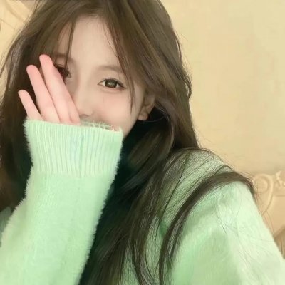 你一个企业家，亲自给顾客开车门